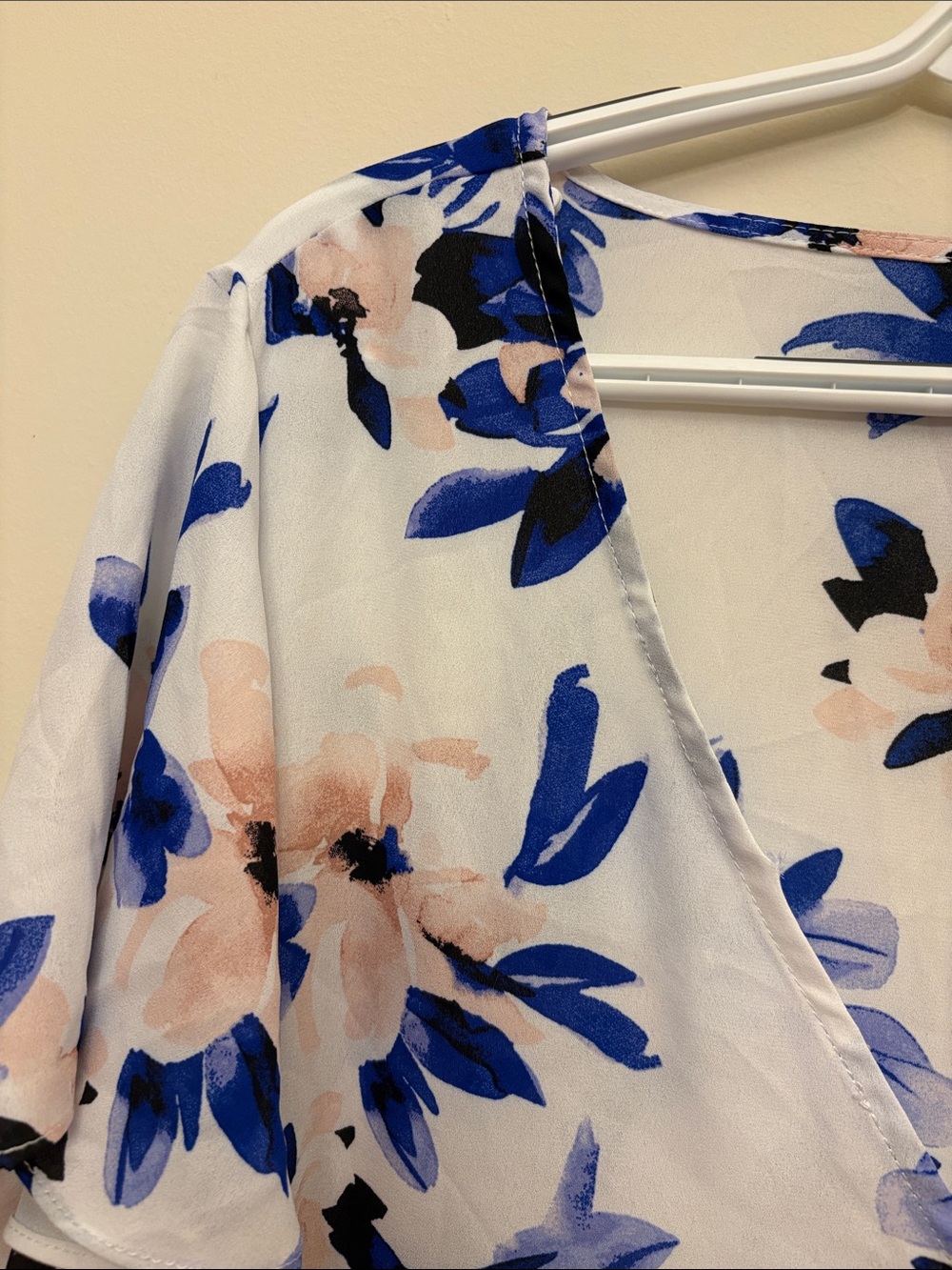 Torrid Georgette Peplum Floral Top Flutter Sleeves Size 1 14-16 - Picture 5 of 14